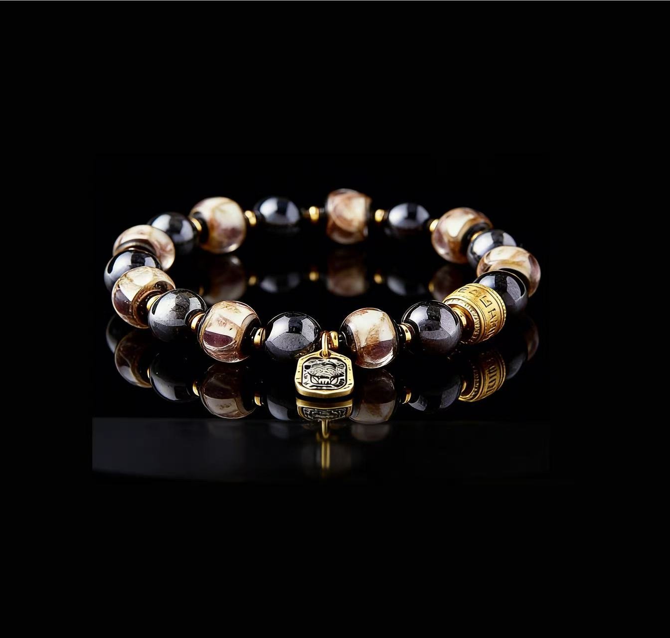 Black Procelain and White Glass Zhakiram (10mm)